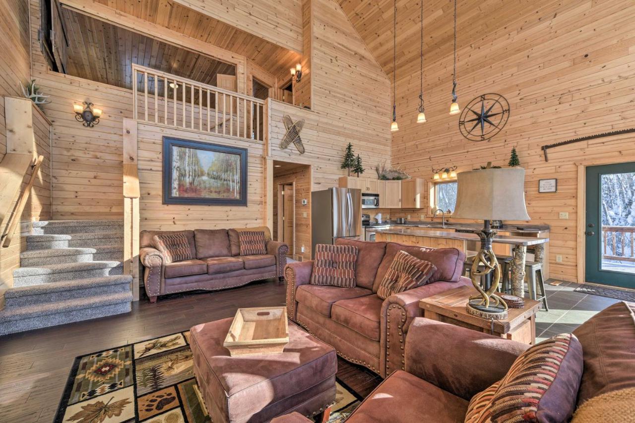Scenic Hayward Lake View Retreat With Fire Pit Екстериор снимка