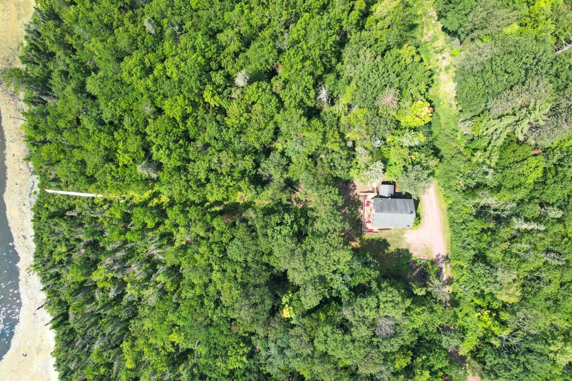 Scenic Hayward Lake View Retreat With Fire Pit Екстериор снимка