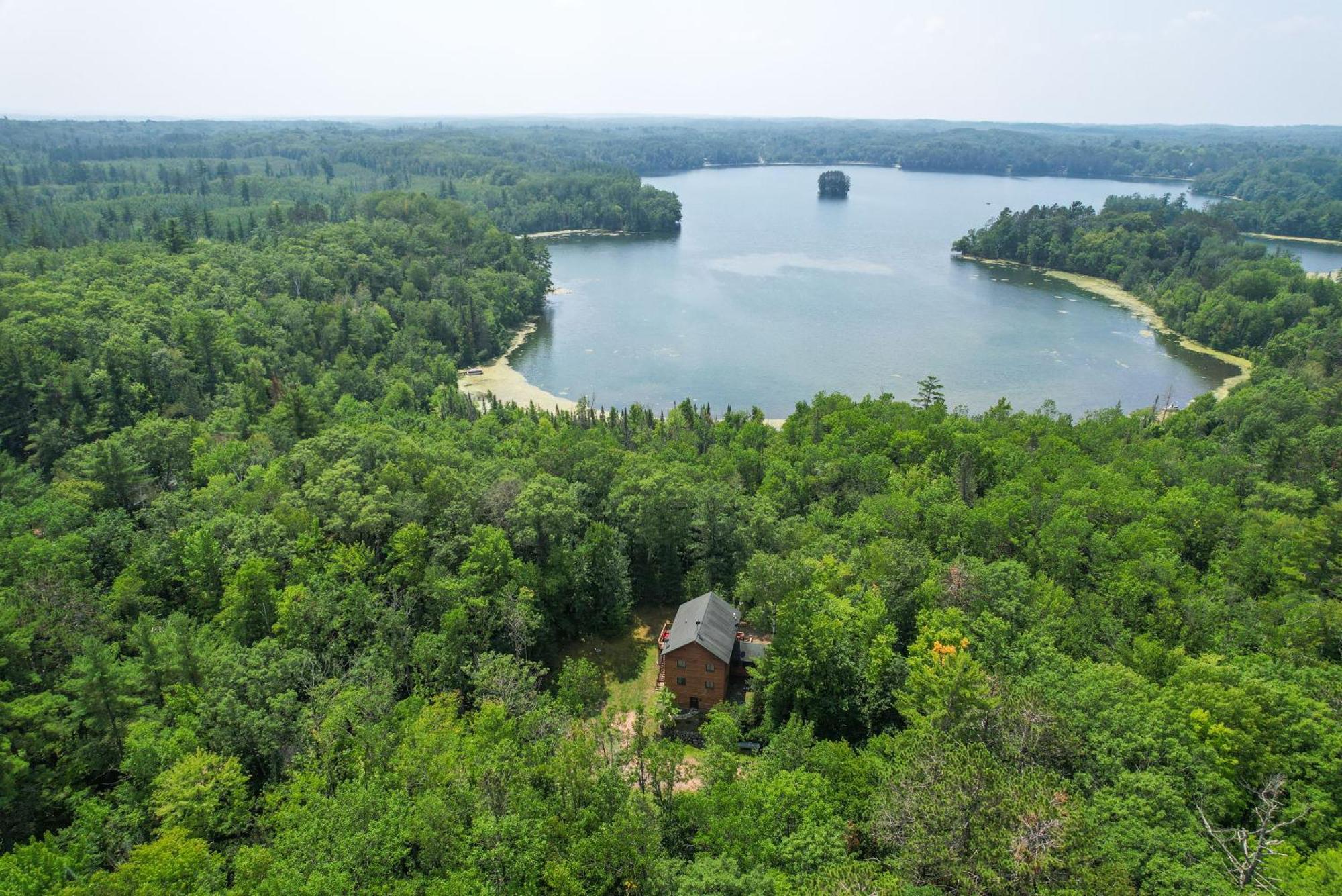 Scenic Hayward Lake View Retreat With Fire Pit Екстериор снимка